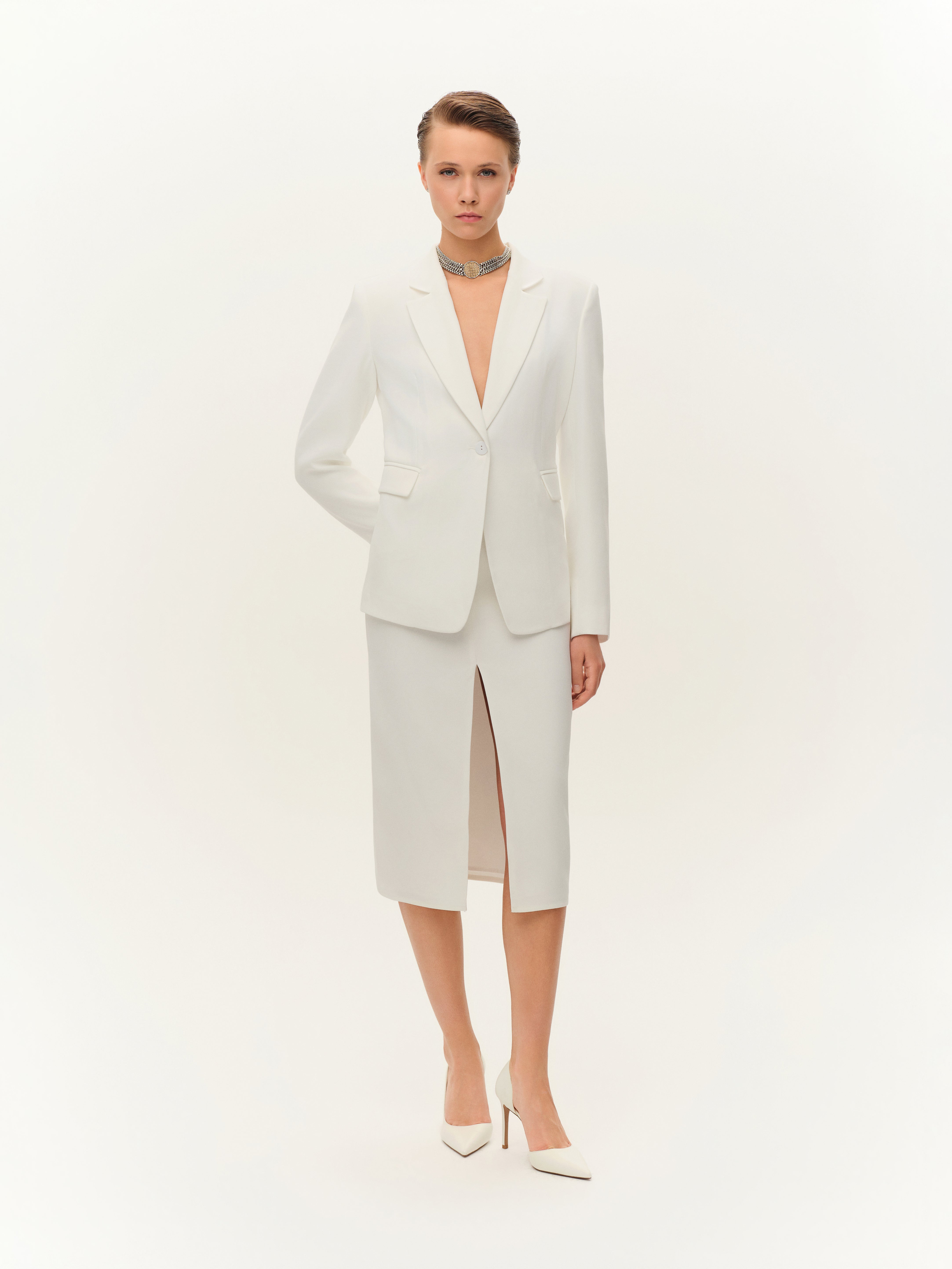 Beyaz Blazer Ceket & Yırtmaçlı Midi Etek Takım görünüm 3 - Fe Silhouette