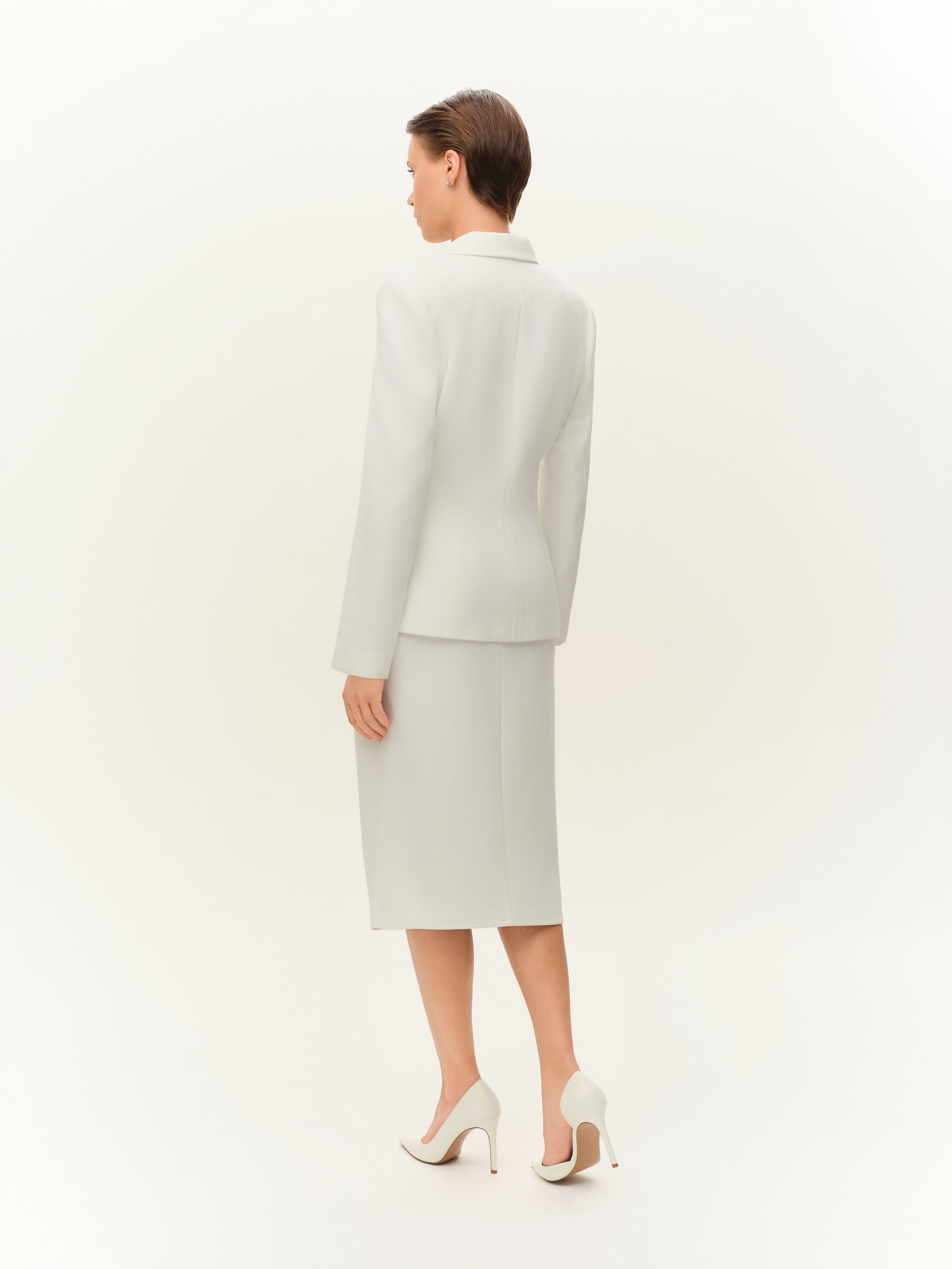 Beyaz Blazer Ceket & Yırtmaçlı Midi Etek Takım görünüm 4 - Fe Silhouette