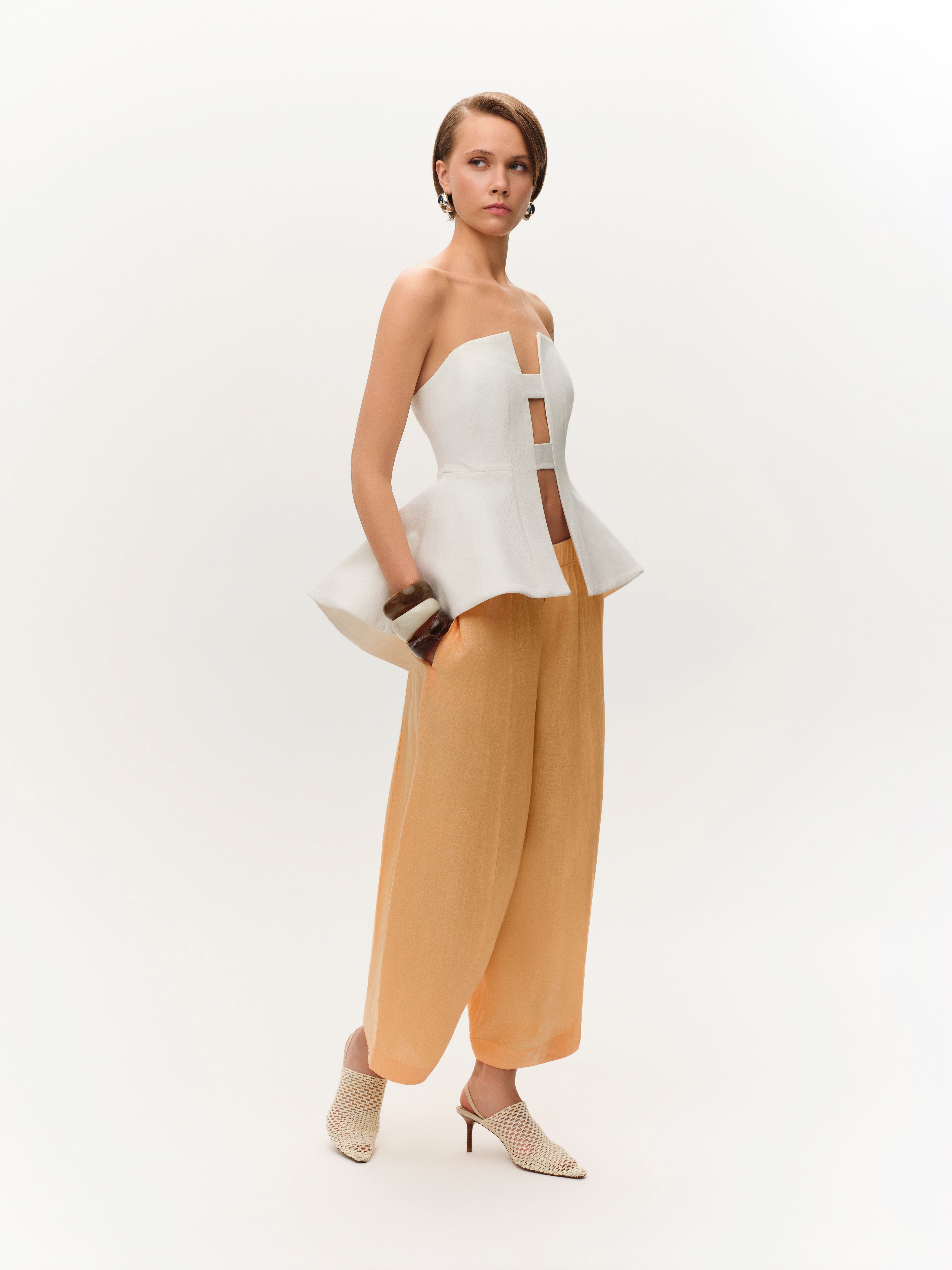 Krem Peplum Bustiyer görünüm 3 - Fe Silhouette