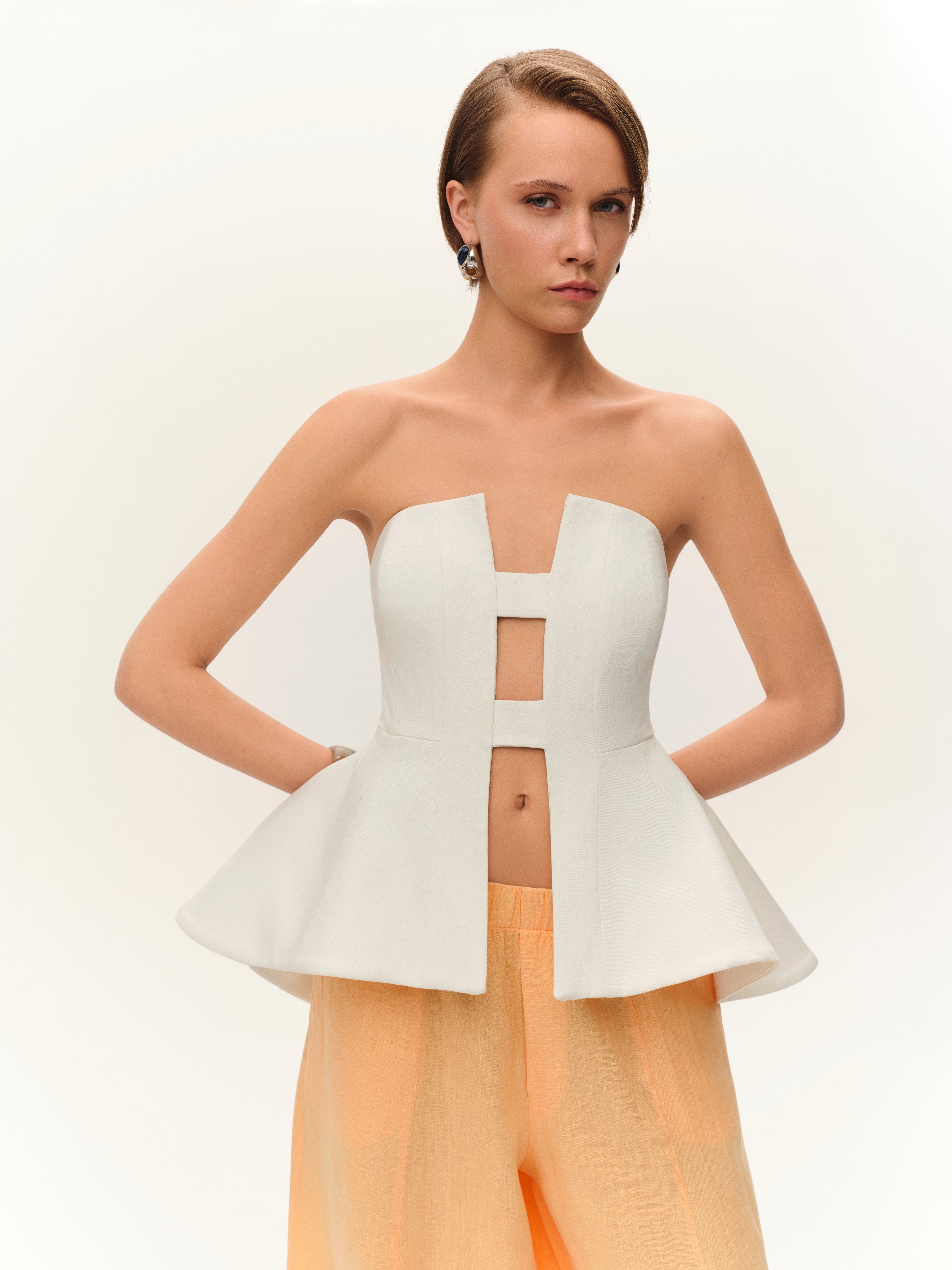 Krem Peplum Bustiyer görünüm 2 - Fe Silhouette