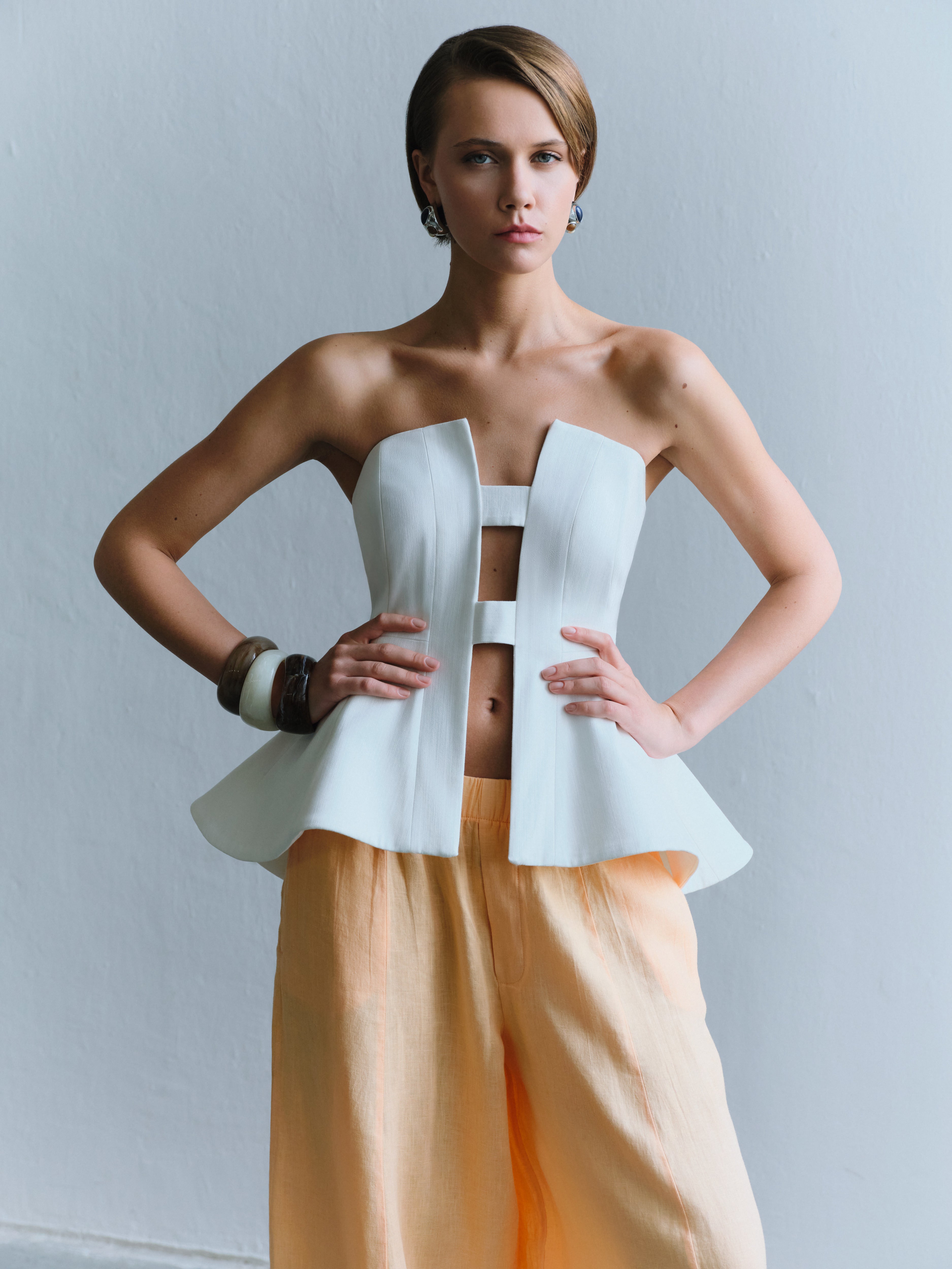 Krem Peplum Bustiyer - Fe Silhouette