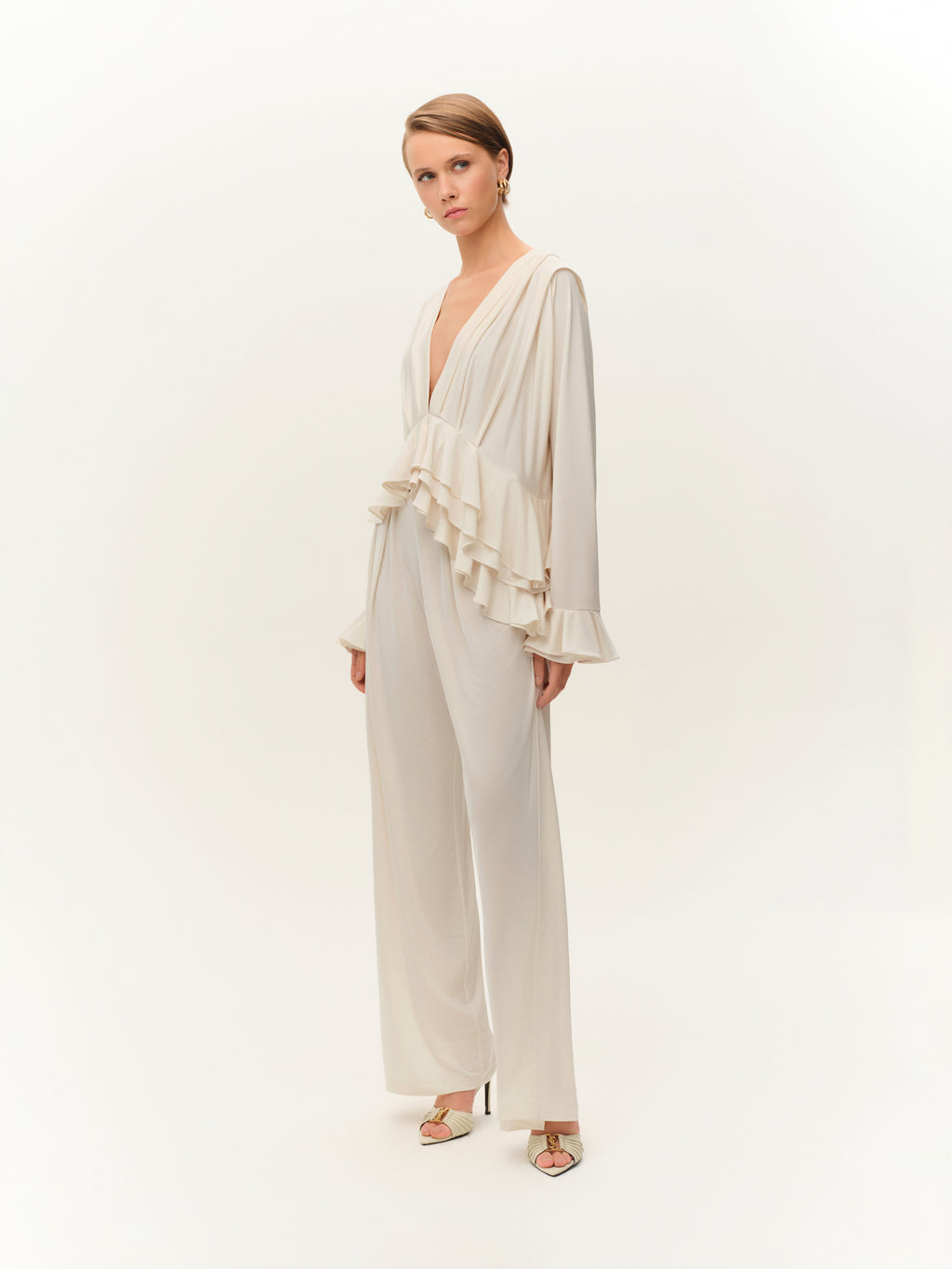 Krem Volan Detaylı Bluz & Pantolon Takım